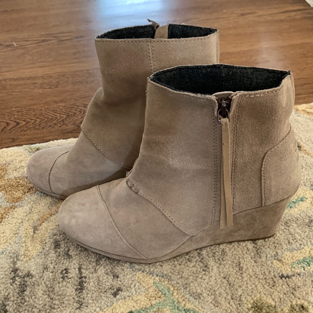 Toms wedges